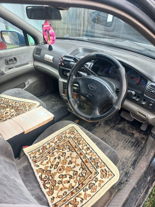 Nissan R'Nessa 2,4л