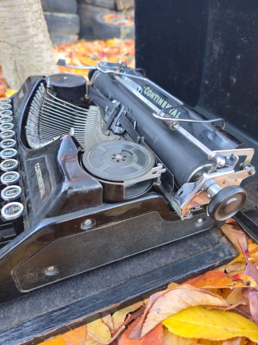 Masina de scris Continental