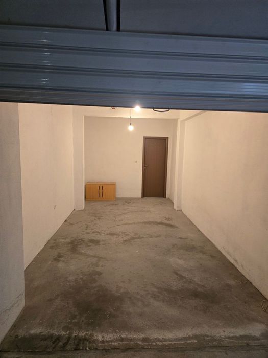 Продавам гараж-център гр.Стара Загора или отдаване под наем