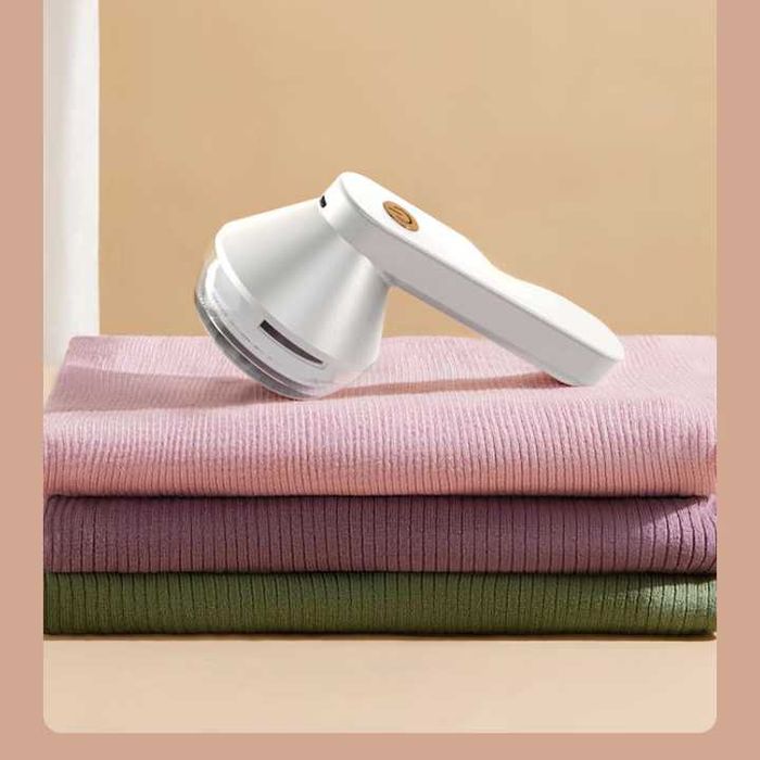 Машинка за пилинг, Бръснач за обиране на мъхчета от дрехи, на ток