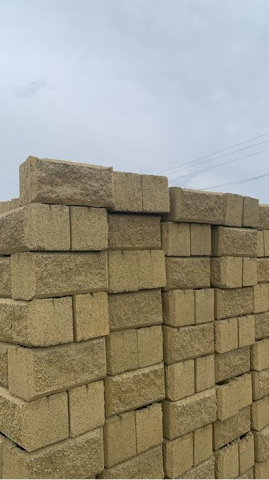 Рванные шлакоблоки