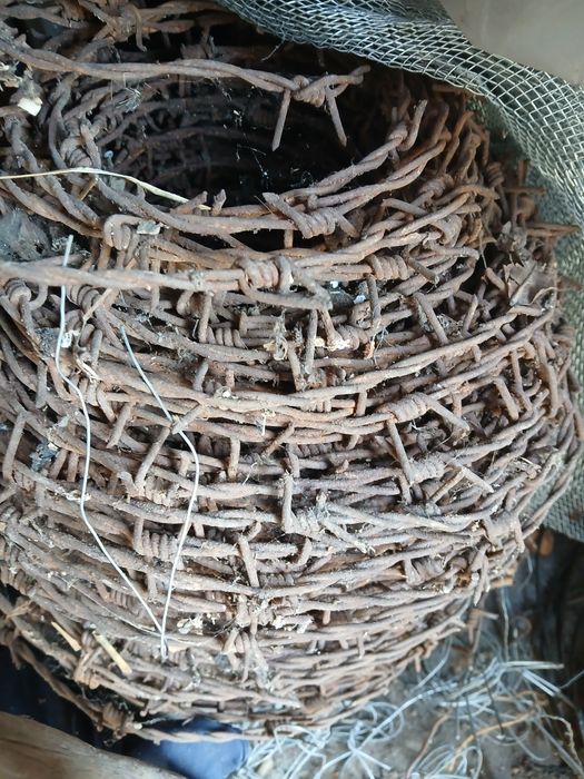 Vând sârmă ghimpata