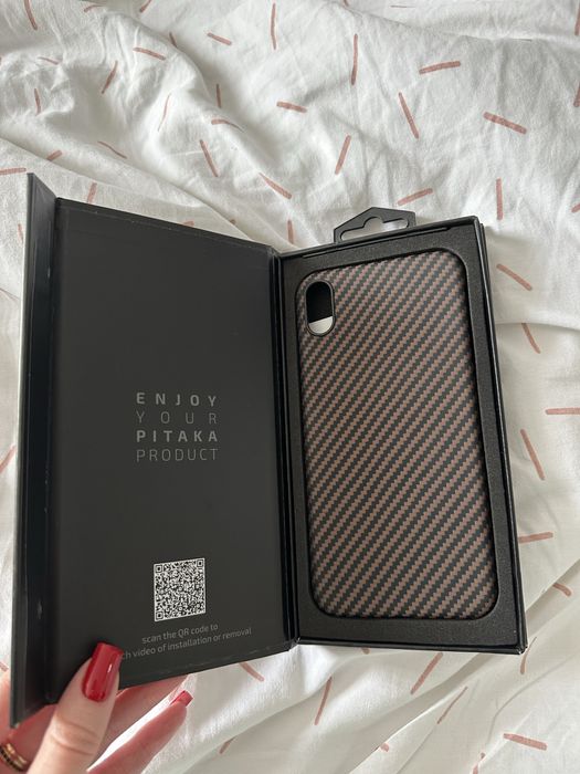 Husa Iphone Pitaka MagCase