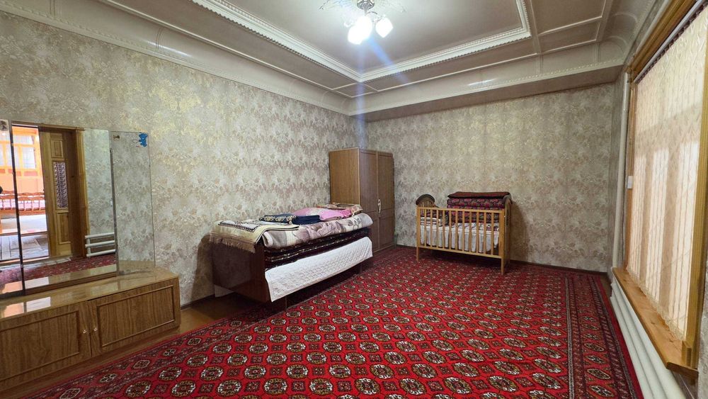 Срочна Сотилади ISTROXATDA hovli  sotladi  !!!