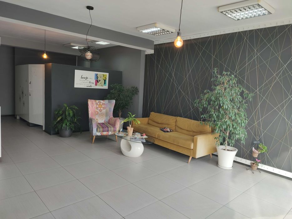 Продава се Офис в Търговище, Център - 74 кв.м за 2137 €/кв.м - Снимка #1