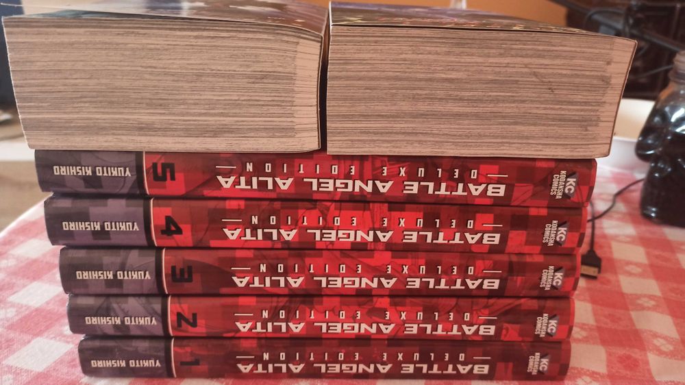 Battle Angel Alita Deluxe VOL 1-5 si Alita Last Order Omnibus VOL 1&2