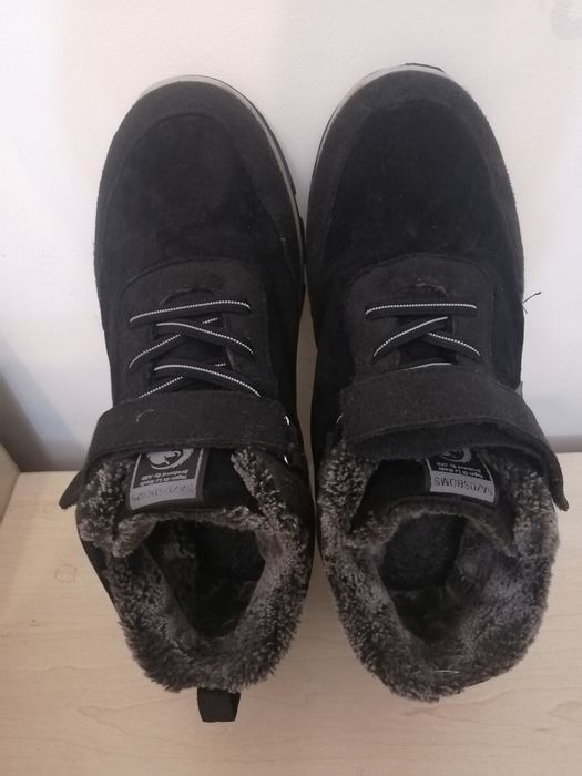 Зимние кроссовки 44р