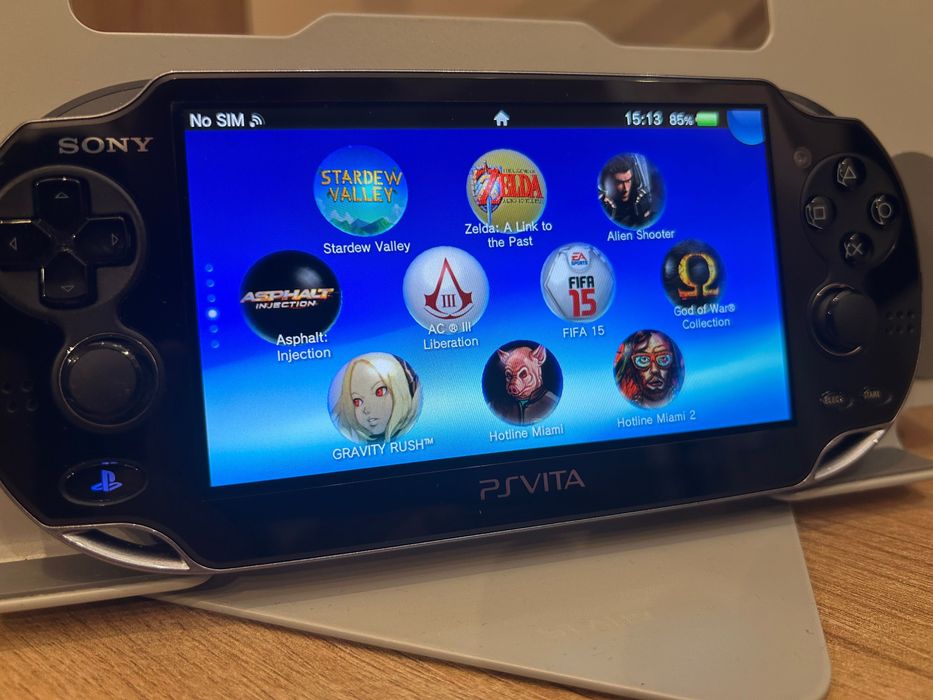 Sony PS Vita Oled – Negru  – 128GB – Modată + Jocuri