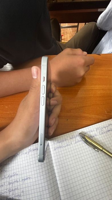 Iphone 15 blue 93 акб