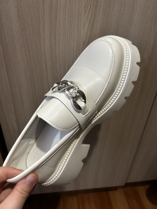 Лоферы , одевада один раз состояние новое