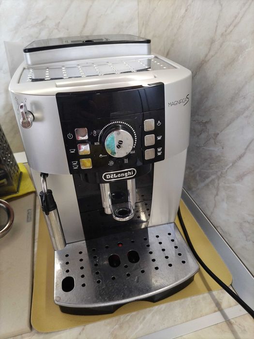 Кафеавтомат Делонги Магнифика S
