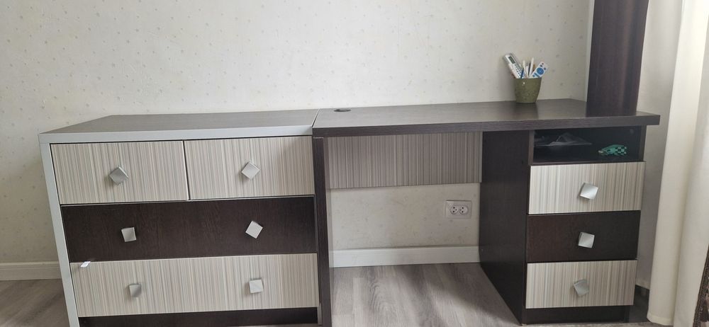 Продам спальный гарнитур