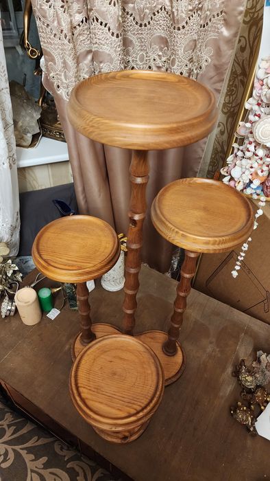 Подставка для цветов из дерева