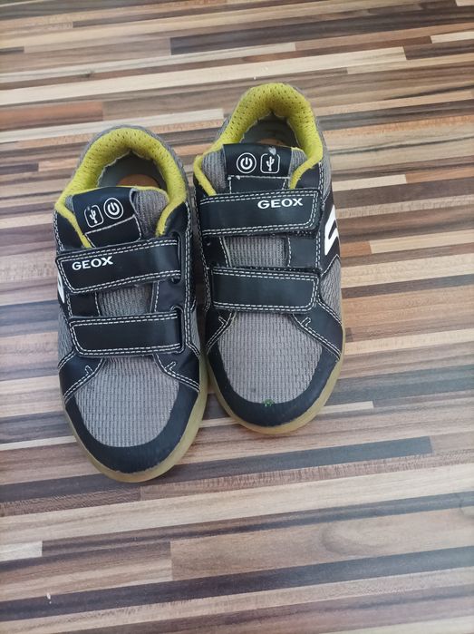 Маратонки на Geox