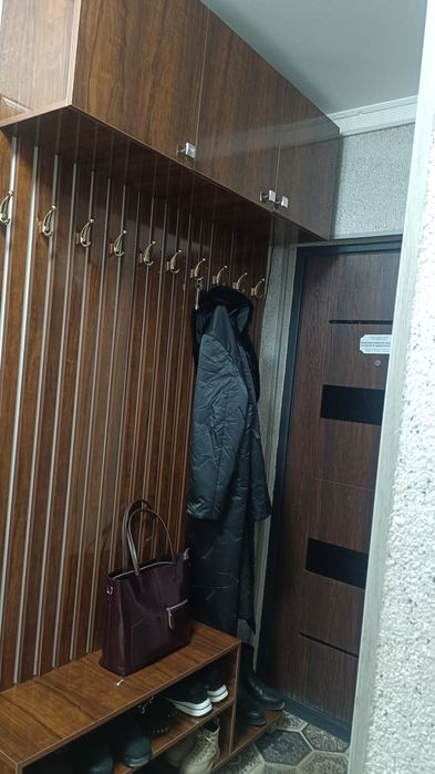 Продаётся 3-х комнатная квартира на Ахунбабаевском массиве, до канала