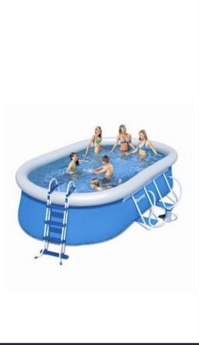 Piscina autoportanta ovala Bestway Steel Pro 4.88 x 3.05 x 1.07m
