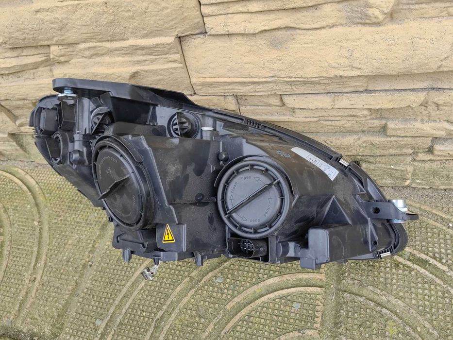 Фар Mercedes W204 C-Classa Bi-Xenon ляв / Фар Мерцедес W204 ксенон НОВ