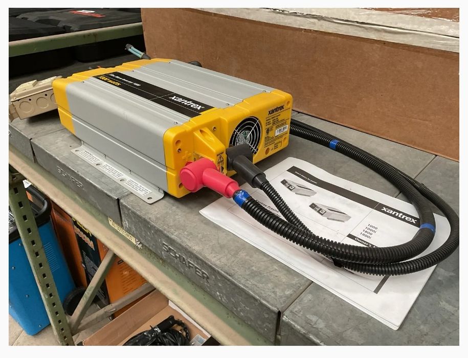 Xantrex : Invertor 24 V Dc / 120 V Ac -  1800 W