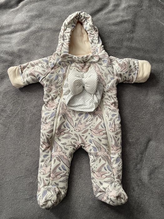 Продам весенний комбинезон 62-68