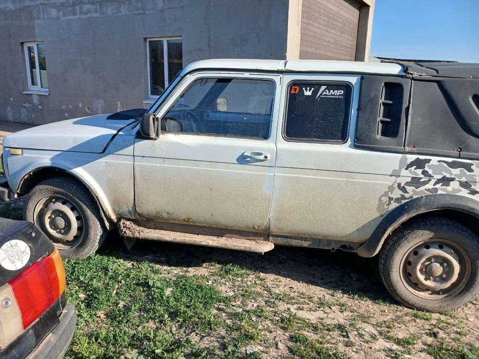 Нива пикап сатылады.