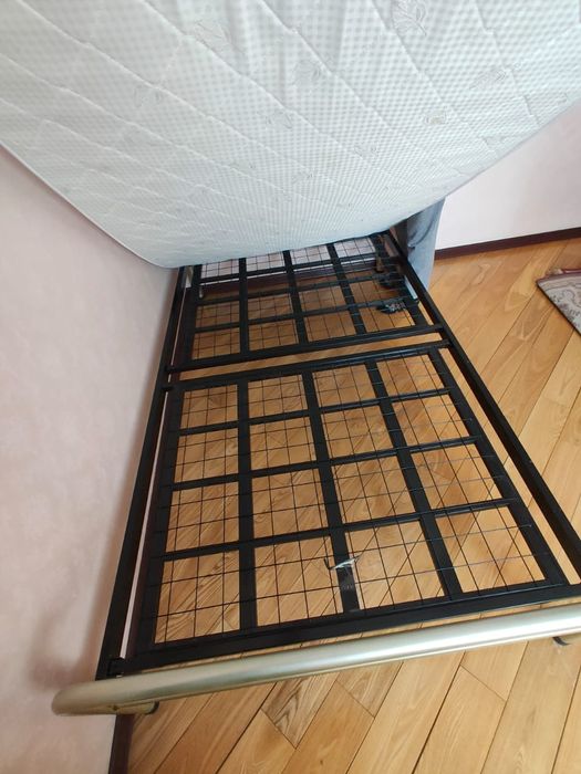 Кровать односпальная