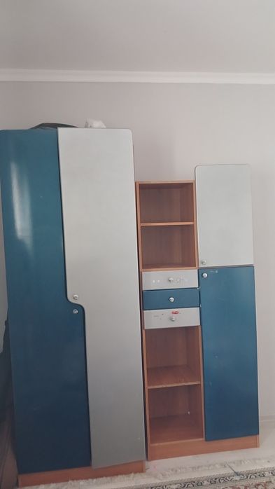 Продается шкафы для одежды