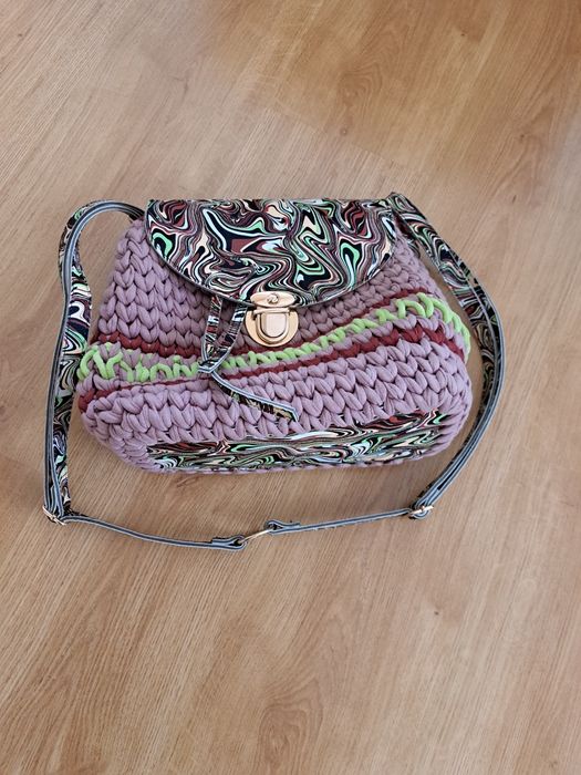 Дамска плетена чанта
