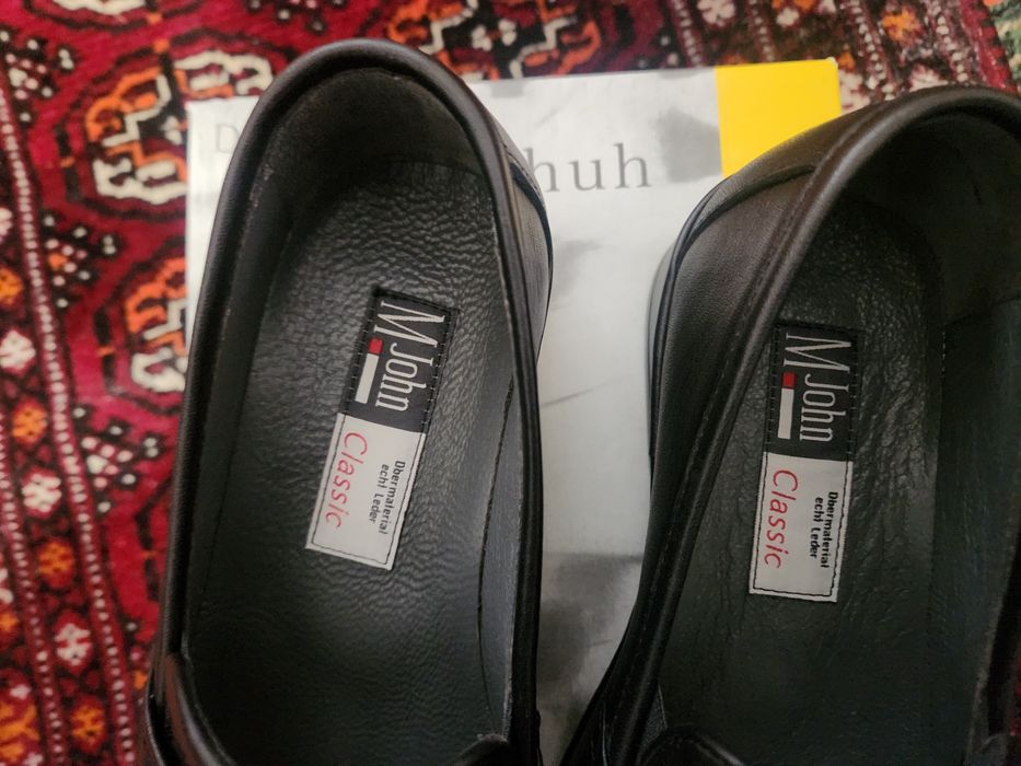 M John классик туфли сотилади.