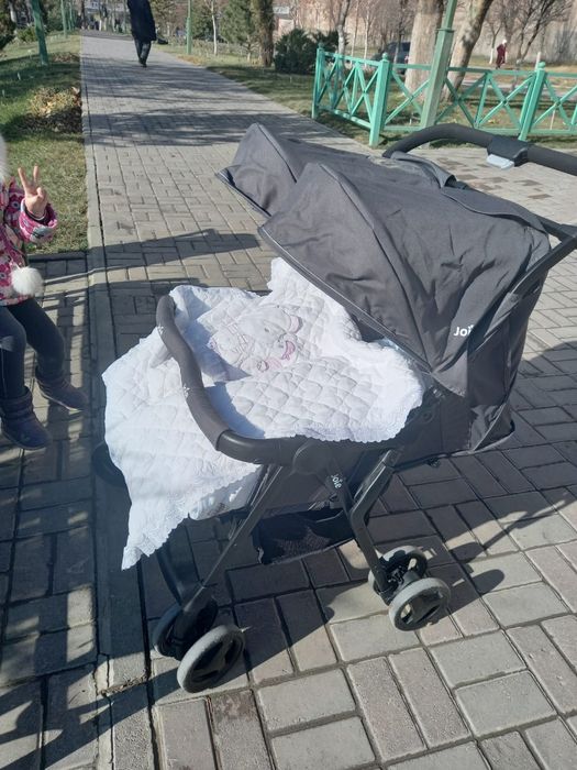 Продам коляску для близнецов