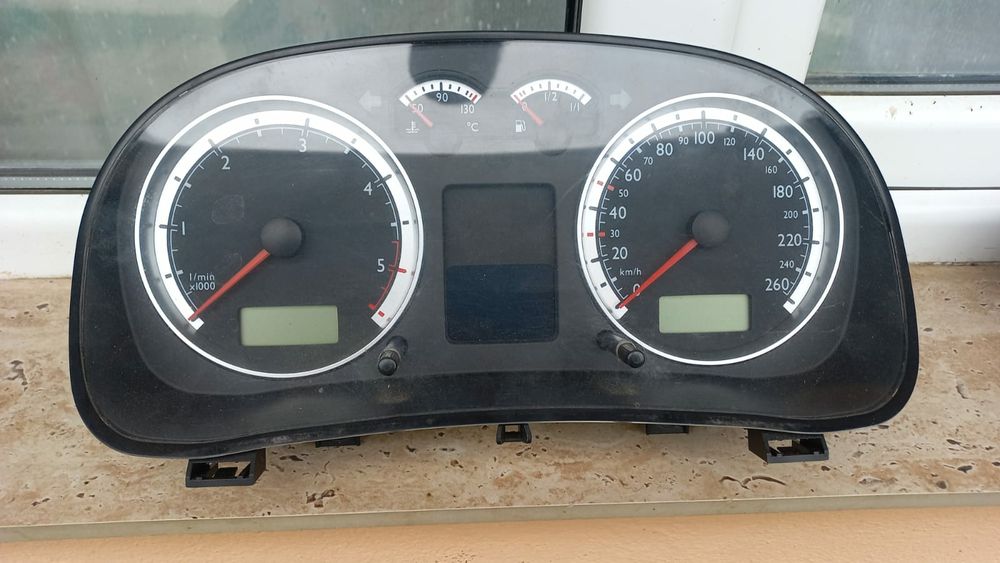 Vând ceasuri pacific,golf4, bora pasat b5.5