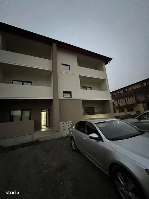 Apartament 2 Camere 2 balcoane Parter Giroc zona Eso 380  euro