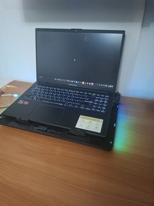 Laptop Assus vivbook GO