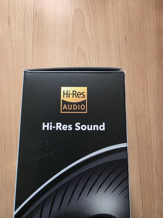 Soundcore Tune (Hi-Res Audio)