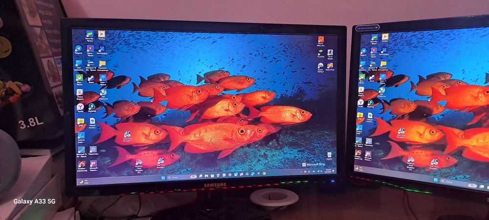 Манитор самсунг 2 штуки рабочий 22 дюм