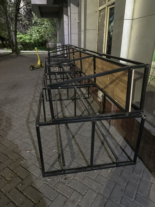 Стол для компьютерного клуба