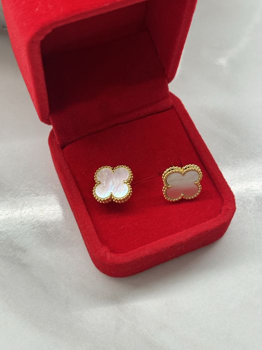 Van Cleef обеци бял седеф