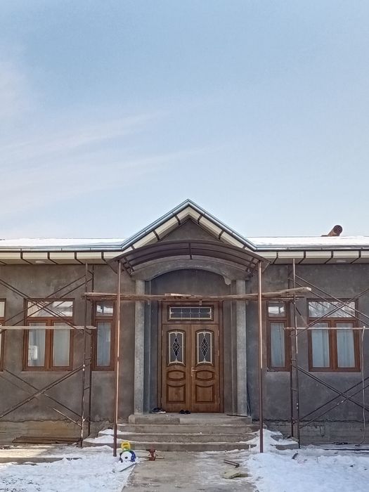 Tunikabond Tunikabond va Travertin