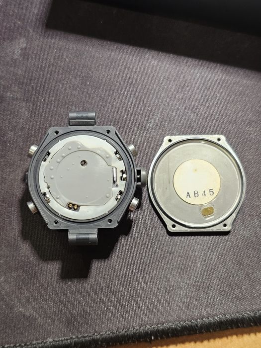 Casio G-Shock GA-1000 часы