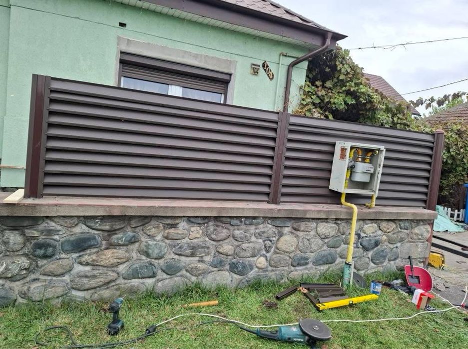 Construim garduri și porți