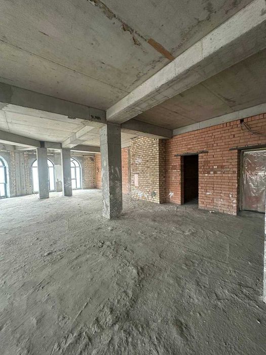 "СРОЧНАЯ ПРОДАЖА‼️  Коробка  Ozbegim 176м2 Ул.Бобура, Пирамит ‼️