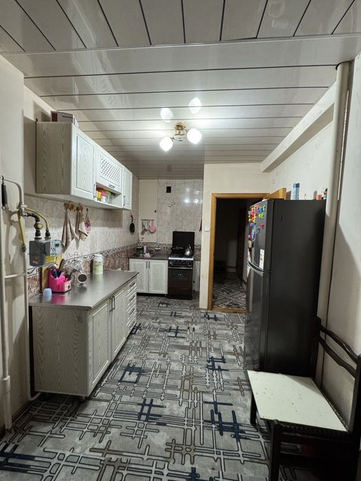 Метро Ойбек 4/5/9  93.36м2 ремонт средний ориентир ORIENT RENT CAR