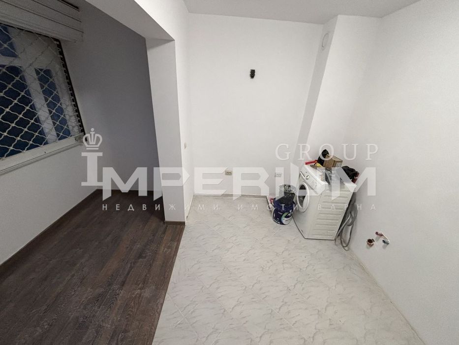 Продава ЕКСКЛУЗИВНО: Двустаен, среден апартамент * юг * след ремонт,