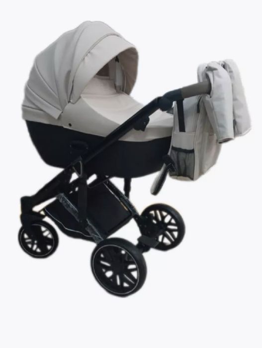 Продается детская коляска LUXMOM F2 2в1
