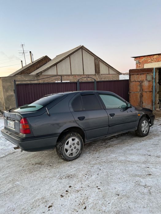 Ниссан Примера 1992