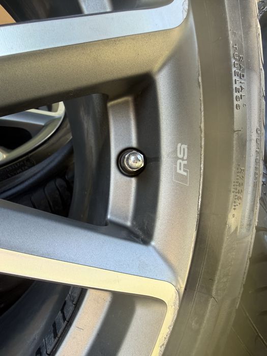 Jante Audi RS 19 cu anvelope Pirelli