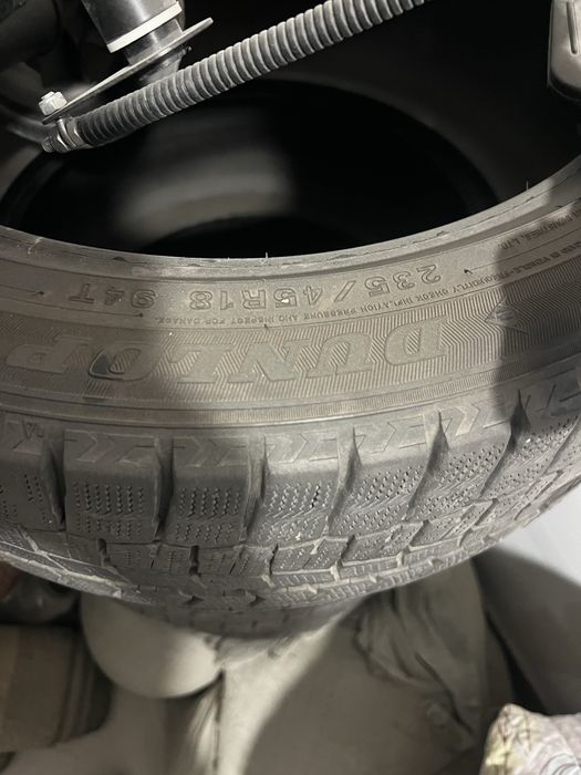 Балон r18  235/45/18