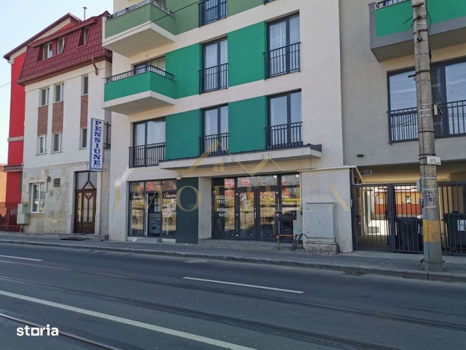 Spatiu de inchiriat vitrina la strada principala