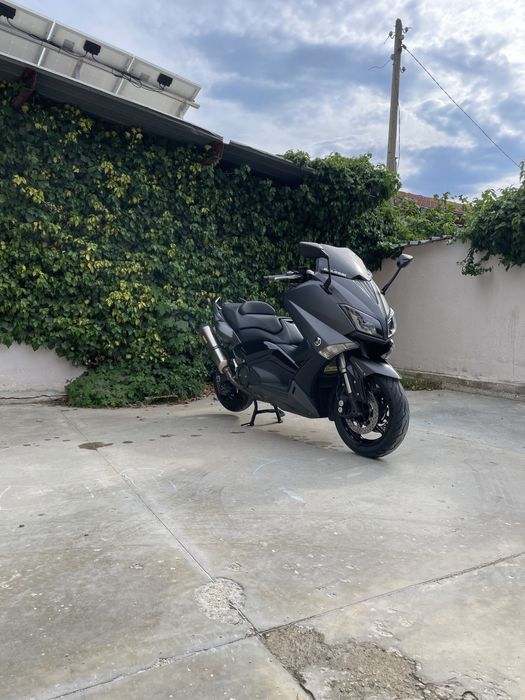 Скутер Yamaha T-max