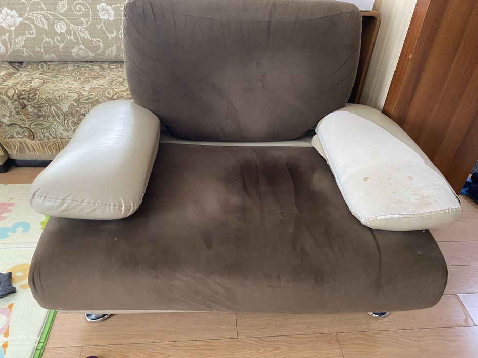 Продам диван в хорошем состоянии