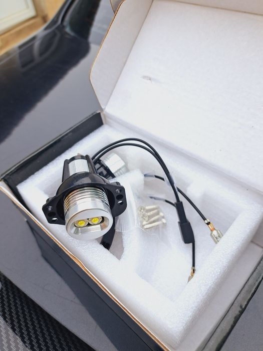 Vând becurii angel eyes LED